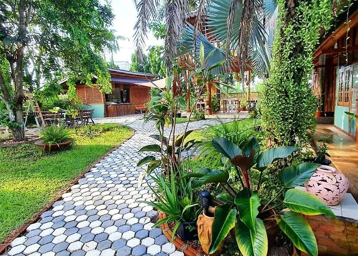 Baan Suan Taboon Homestay